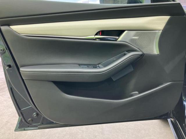 全国に店舗を展開しているのでどこでもお取り寄せが可能です！この車が気になるけど遠方だから・・・と諦める必要はありません！※別途陸送費が必要です。