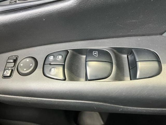 セレナ ｅパワーハイウェイスターＶ　保証書／純正　１０インチ　ＳＤナビ／フリップダウンモニター　純正　１１インチ／インテリジェントルームミラー／エマージェンシーブレーキ／両側電動スライドドア／アラウンドビューモニター　全周囲カメラ（29枚目）