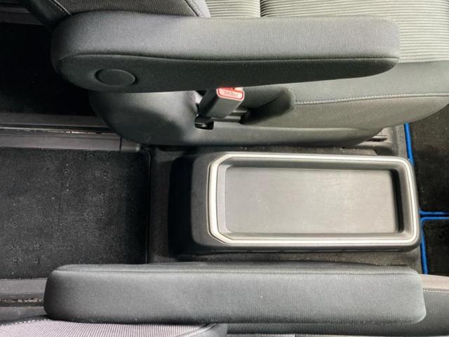 セレナ ｅパワーハイウェイスターＶ　保証書／純正　１０インチ　ＳＤナビ／フリップダウンモニター　純正　１１インチ／インテリジェントルームミラー／エマージェンシーブレーキ／両側電動スライドドア／アラウンドビューモニター　全周囲カメラ（32枚目）