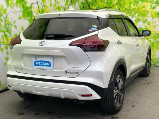 キックス Ｘツートーンインテリアエディション　保証書／純正　９インチ　ＳＤナビ／インテリジェントルームミラー／衝突安全装置／シートヒーター／アラウンドビューモニター／車線逸脱防止支援システム／シート　合皮／プロパイロット／ヘッドランプ　ＬＥＤ（3枚目）