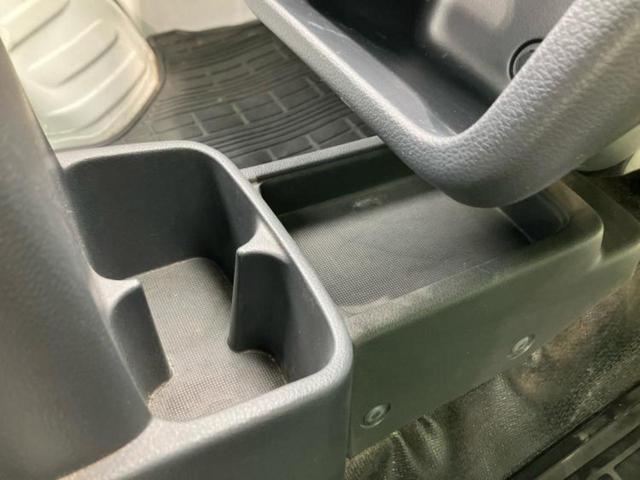 キャリイトラック ４ＷＤ　ＫＣ　保証書／エアバッグ　運転席／エアバッグ　助手席／パワーステアリング／ワンオーナー／マニュアルエアコン／取扱説明書／デュアルエアバッグ／ヘッドライトレベライザー／ＣＤ／ラジオ　４ＷＤ（23枚目）