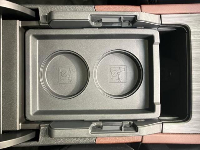 ハリアーハイブリッド Zレザーパッケージ サンルーフ/モデリスタエアロ/JBL/保証書/ディスプレイオーディオ+ナビ12.3インチ/デジタルインナーミラー/トヨタセーフティセンス/エアーシート 前席/パノラミックビューモニター 全周囲カメラ(31枚目)