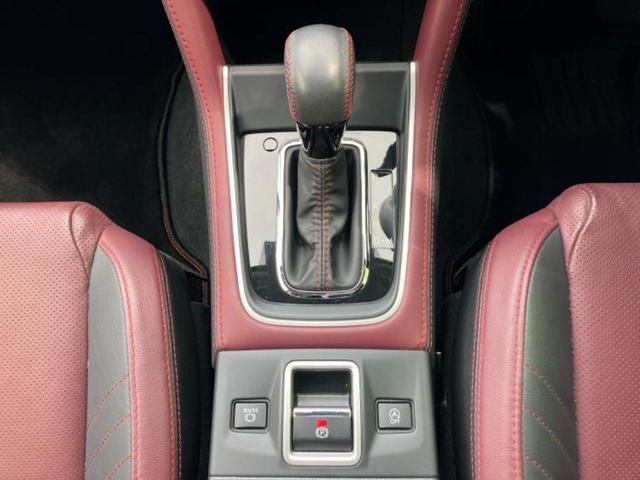 レヴォーグ 4WD1.6STIスポーツアイサイト 純正 9インチ SDナビ/スマートリヤビューミラー/衝突安全装置/シートヒーター 前席/車線逸脱防止支援システム/シート フルレザー/ドライブレコーダー 純正/ヘッドランプ LED 革シート 4WD(18枚目)