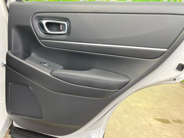 ヴェゼル ｅＨＥＶ　Ｚ　保証書／純正　９インチ　ナビ／ホンダセンシング／シートヒーター　前席／車線逸脱防止支援システム／シート　ハーフレザー／電動バックドア／登録済未使用車／ヘッドランプ　ＬＥＤ／ＵＳＢジャック　バックカメラ（20枚目）