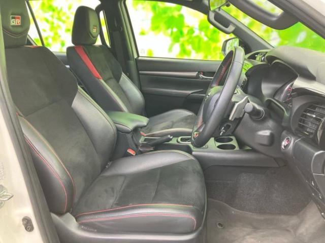 ハイラックス ４ＷＤ　Ｚ　ＧＲスポーツ　保証書／ディスプレイオーディオ＋ナビ８インチ／衝突安全装置／全方位モニター／車線逸脱防止支援システム／シート　ハーフレザー／ドライブレコーダー　前後／ヘッドランプ　ＬＥＤ／ＵＳＢジャック　全周囲カメラ（4枚目）