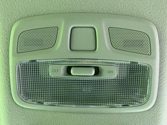 ジムニー ４ＷＤ　ＸＣ　保証書／ディスプレイオーディオ／セーフティサポート（スズキ）／シートヒーター　前席／車線逸脱防止支援システム／ヘッドランプ　ＬＥＤ／ＥＴＣ／ＥＢＤ付ＡＢＳ／横滑り防止装置／バックモニター／ターボ（25枚目）