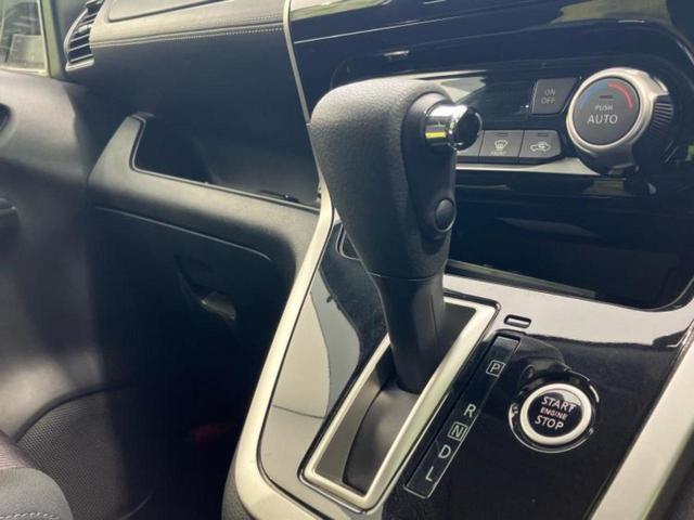 セレナ ハイウェイスター 新品タイヤ/保証書/純正 SDナビ/フリップダウンモニター/エマージェンシーブレーキ/電動スライドドア/車線逸脱防止支援システム/ヘッドランプ LED/Bluetooth接続/EBD付ABS(18枚目)