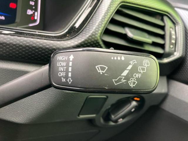 Ｔ－クロス ＴＳＩアクティブ　新品タイヤ／保証書／純正　ＳＤナビ／衝突安全装置／車線逸脱防止支援システム／ヘッドランプ　ＬＥＤ／Ｂｌｕｅｔｏｏｔｈ接続／ＥＴＣ２．０／ＥＢＤ付ＡＢＳ／横滑り防止装置／アイドリングストップ（16枚目）