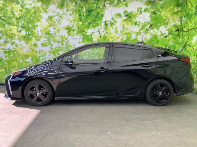 プリウス Ｓツーリングセレクション　純正エアロ／保証書／純正　９インチ　ＳＤナビ／衝突安全装置／シートヒーター　前席／車線逸脱防止支援システム／シート　合皮／ドライブレコーダー　純正／ヘッドランプ　ＬＥＤ／Ｂｌｕｅｔｏｏｔｈ接続　ＥＴＣ（2枚目）