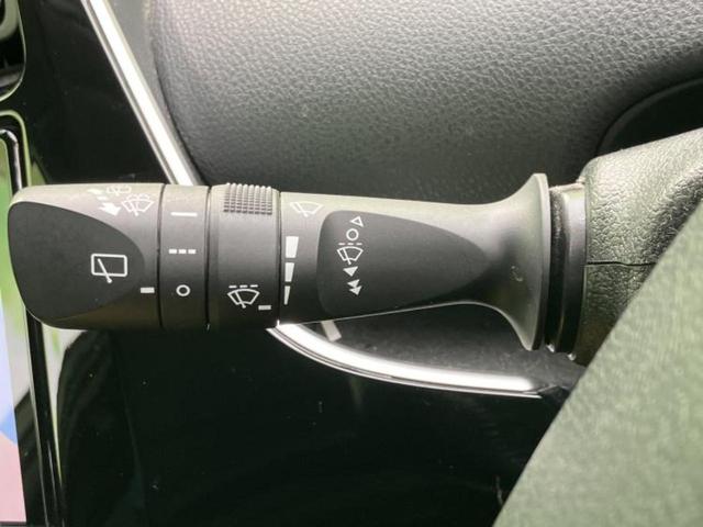 プリウス Ｓツーリングセレクション　純正エアロ／保証書／純正　９インチ　ＳＤナビ／衝突安全装置／シートヒーター　前席／車線逸脱防止支援システム／シート　合皮／ドライブレコーダー　純正／ヘッドランプ　ＬＥＤ／Ｂｌｕｅｔｏｏｔｈ接続　ＥＴＣ（17枚目）