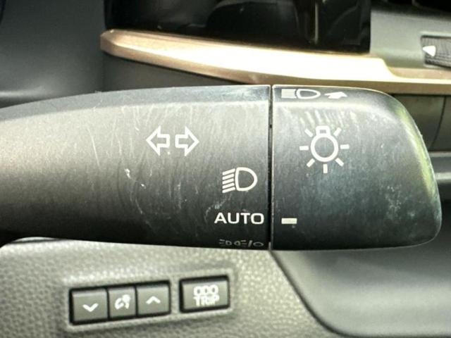 クラウンクロスオーバー ４ＷＤ　Ｇアドバンスドレザーパッケージ　新品タイヤ／純正エアロ／保証書／ディスプレイオーディオ＋ナビ／デジタルインナーミラー／トヨタセーフティセンス／シートヒーター　前席／パノラミックビューモニター／車線逸脱防止支援システム　革シート（28枚目）