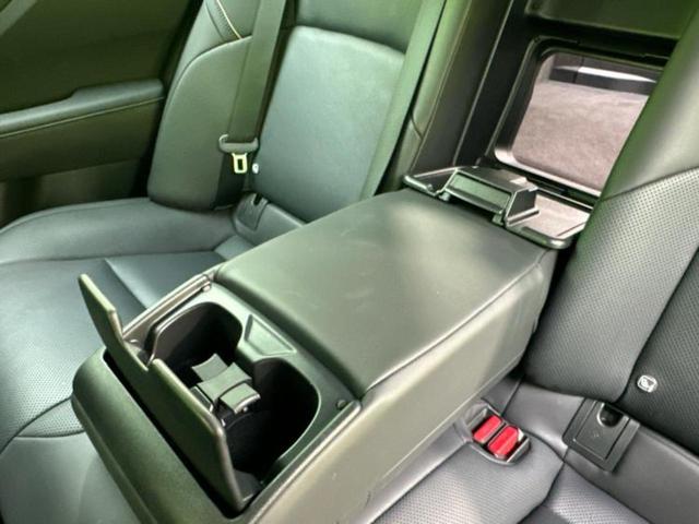 クラウンクロスオーバー ４ＷＤ　Ｇアドバンスドレザーパッケージ　新品タイヤ／純正エアロ／保証書／ディスプレイオーディオ＋ナビ／デジタルインナーミラー／トヨタセーフティセンス／シートヒーター　前席／パノラミックビューモニター／車線逸脱防止支援システム　革シート（41枚目）