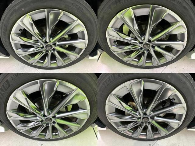 クラウンクロスオーバー ４ＷＤ　Ｇアドバンスドレザーパッケージ　新品タイヤ／純正エアロ／保証書／ディスプレイオーディオ＋ナビ／デジタルインナーミラー／トヨタセーフティセンス／シートヒーター　前席／パノラミックビューモニター／車線逸脱防止支援システム　革シート（53枚目）