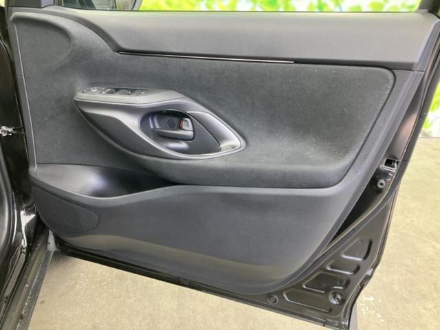 ヤリスクロス ハイブリッドZアドベンチャー 保証書/純正 8インチ メモリーナビ/トヨタセーフティセンス/シートヒーター 前席/パノラミックビューモニター/車線逸脱防止支援システム/シート 合皮/ヘッドランプ LED/USBジャック 電動シート(19枚目)