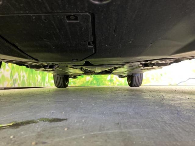 ヤリスクロス ハイブリッドZアドベンチャー 保証書/純正 8インチ メモリーナビ/トヨタセーフティセンス/シートヒーター 前席/パノラミックビューモニター/車線逸脱防止支援システム/シート 合皮/ヘッドランプ LED/USBジャック 電動シート(41枚目)