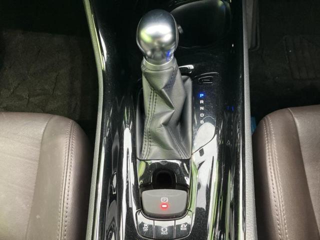 Ｃ－ＨＲ Ｇ　新品タイヤ／保証書／純正　９インチ　ＳＤナビ／トヨタセーフティセンス／シートヒーター／車線逸脱防止支援システム／ヘッドランプ　ＬＥＤ／Ｂｌｕｅｔｏｏｔｈ接続／ＥＴＣ／ＥＢＤ付ＡＢＳ／横滑り防止装置（18枚目）