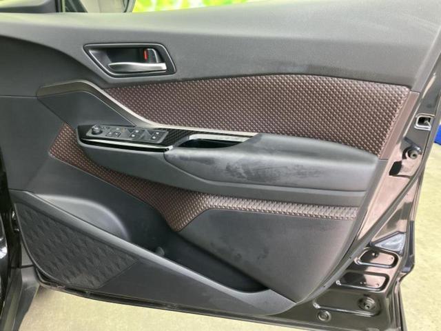 Ｃ－ＨＲ Ｇ　新品タイヤ／保証書／純正　９インチ　ＳＤナビ／トヨタセーフティセンス／シートヒーター／車線逸脱防止支援システム／ヘッドランプ　ＬＥＤ／Ｂｌｕｅｔｏｏｔｈ接続／ＥＴＣ／ＥＢＤ付ＡＢＳ／横滑り防止装置（19枚目）