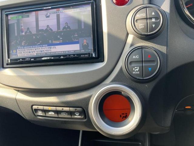 フィット １３Ｇ・スマートセレクションファインスタイル　社外　ＳＤナビ／ヘッドランプ　ＨＩＤ／ＥＴＣ／ＥＢＤ付ＡＢＳ／フルセグＴＶ／ＤＶＤ／エアバッグ　運転席／エアバッグ　助手席／パワーウインドウ／キーレスエントリー／オートエアコン／パワーステアリング（28枚目）