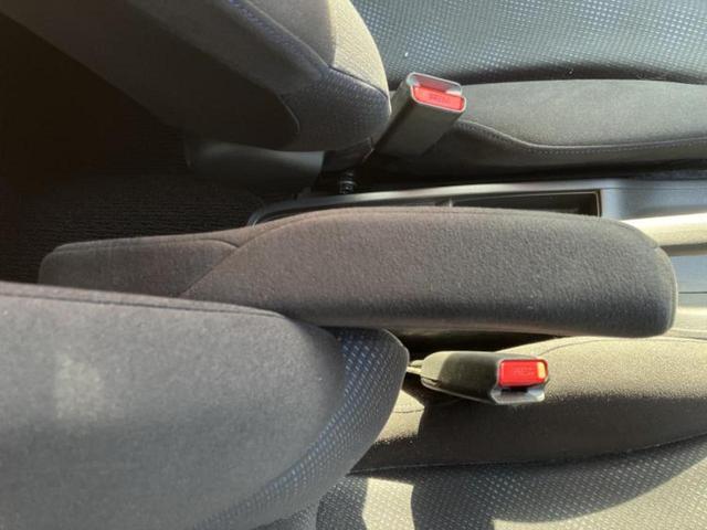 フィット １３Ｇ・スマートセレクションファインスタイル　社外　ＳＤナビ／ヘッドランプ　ＨＩＤ／ＥＴＣ／ＥＢＤ付ＡＢＳ／フルセグＴＶ／ＤＶＤ／エアバッグ　運転席／エアバッグ　助手席／パワーウインドウ／キーレスエントリー／オートエアコン／パワーステアリング（29枚目）