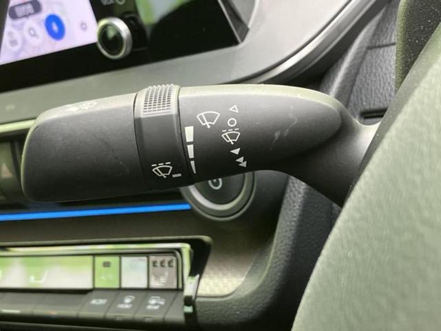 プリウス Ｇ　新品タイヤ／保証書／ディスプレイオーディオ＋ナビ８インチ／衝突安全装置／シートヒーター／全方位モニター／車線逸脱防止支援システム／ドライブレコーダー　純正／ヘッドランプ　ＬＥＤ　衝突被害軽減システム（17枚目）