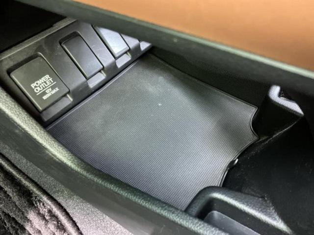 ヴェゼル ハイブリッドＺ・ホンダセンシング　新品タイヤ／保証書／純正　ＳＤナビ／ホンダセンシング／シートヒーター／シート　ハーフレザー／ドライブレコーダー　社外／ヘッドランプ　ＬＥＤ／ＵＳＢジャック／Ｂｌｕｅｔｏｏｔｈ接続／ＥＴＣ　バックカメラ（36枚目）