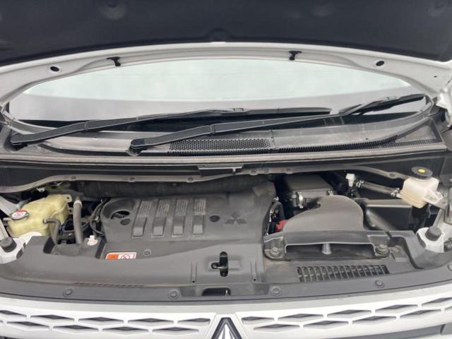 デリカD:5 4WD P 保証書/社外 11インチ SDナビ/フリップダウンモニター 社外 12.8インチ/衝突安全装置/両側電動スライドドア/シートヒーター 前席/全方位モニター/車線逸脱防止支援システム/電動バックドア(49枚目)