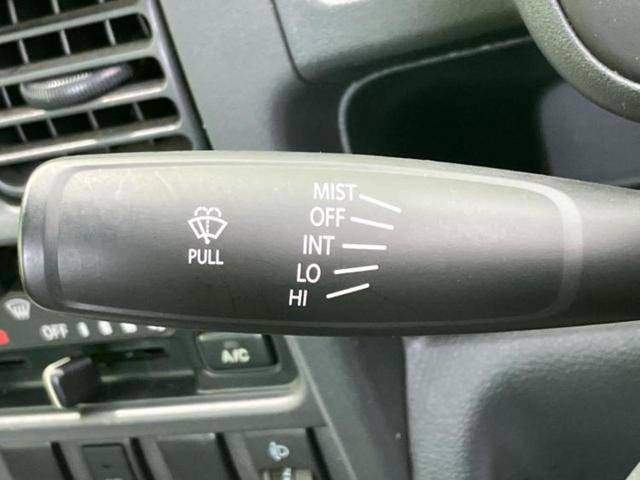 キャリイトラック ４ＷＤ　ＫＣノウハン　新品タイヤ／デジタルインナーミラー／ＥＴＣ／ＡＢＳ／エアバッグ　運転席／エアバッグ　助手席／パワーステアリング／マニュアルエアコン／ユーザー買取車／最大積載量３５０ｋｇ／アクセサリーソケット／ラジオ（12枚目）