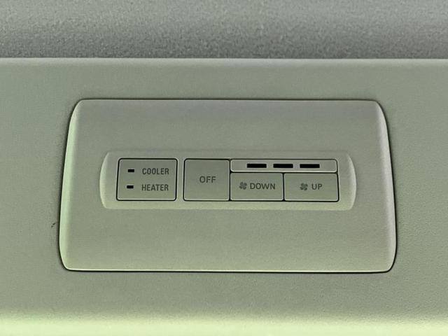 デリカD:5 4WD P 保証書/純正 10インチ SDナビ/フリップダウンモニター/衝突安全装置/両側電動スライドドア/シートヒーター/マルチアラウンドモニター/車線逸脱防止支援システム/シート 合皮/電動バックドア 4WD(42枚目)