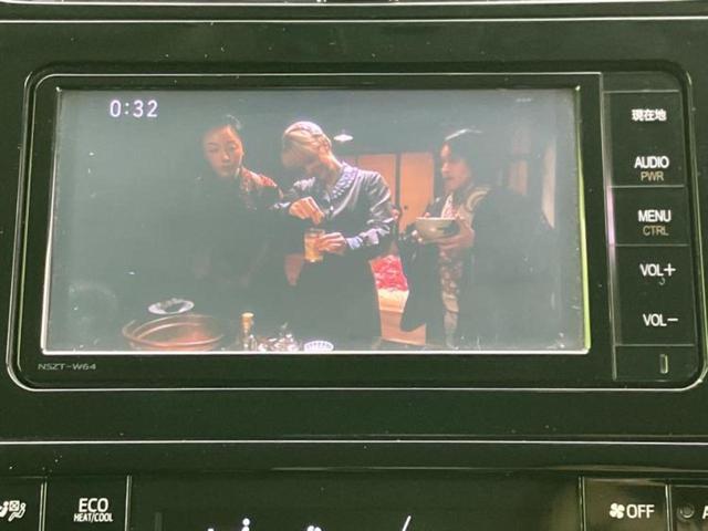 プリウス S 新品タイヤ/保証書/純正 SDナビ/ヘッドランプ LED/Bluetooth接続/ETC/EBD付ABS/横滑り防止装置/バックモニター/フルセグTV/DVD/エアバッグ 運転席 バックカメラ(12枚目)