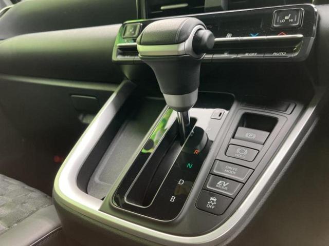 ヴォクシー ハイブリッドS-Z 保証書/ディスプレイオーディオ+ナビ/デジタルインナーミラー/衝突安全装置/両側電動スライドドア/シートヒーター 前席/車線逸脱防止支援システム/シート ハーフレザー/ヘッドランプ LED(17枚目)