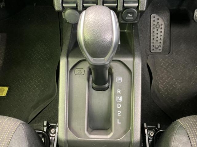 ジムニー ４ＷＤ　ＸＣ　保証書／純正　８インチ　ＳＤナビ／セーフティサポート（スズキ）／シートヒーター／車線逸脱防止支援システム／ドライブレコーダー　前後／ヘッドランプ　ＬＥＤ／Ｂｌｕｅｔｏｏｔｈ接続／ＥＴＣ／ＡＢＳ　ターボ（17枚目）