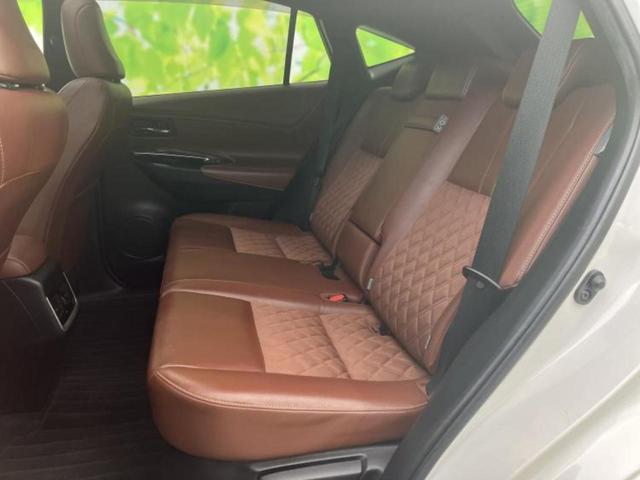 ハリアー プレミアム　新品タイヤ／サンルーフ／純正エアロ／保証書／純正　９インチ　ＳＤナビ／衝突安全装置／車線逸脱防止支援システム／シート　ハーフレザー／電動バックドア／ドライブレコーダー　前後／ヘッドランプ　ＬＥＤ（7枚目）