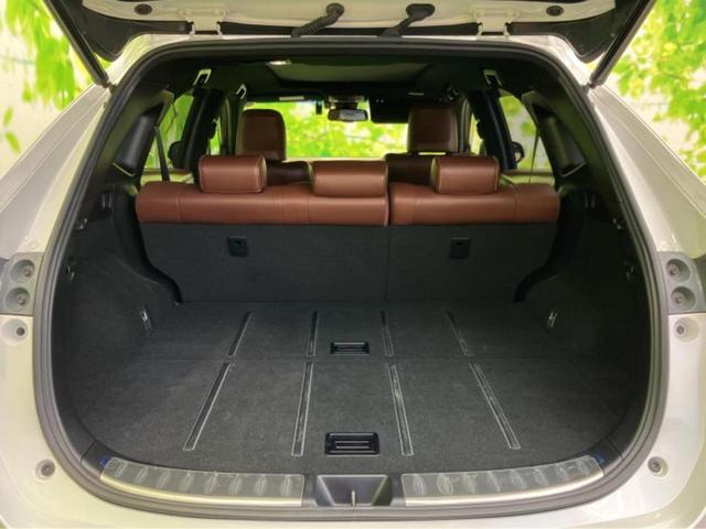 ハリアー プレミアム　新品タイヤ／サンルーフ／純正エアロ／保証書／純正　９インチ　ＳＤナビ／衝突安全装置／車線逸脱防止支援システム／シート　ハーフレザー／電動バックドア／ドライブレコーダー　前後／ヘッドランプ　ＬＥＤ（8枚目）