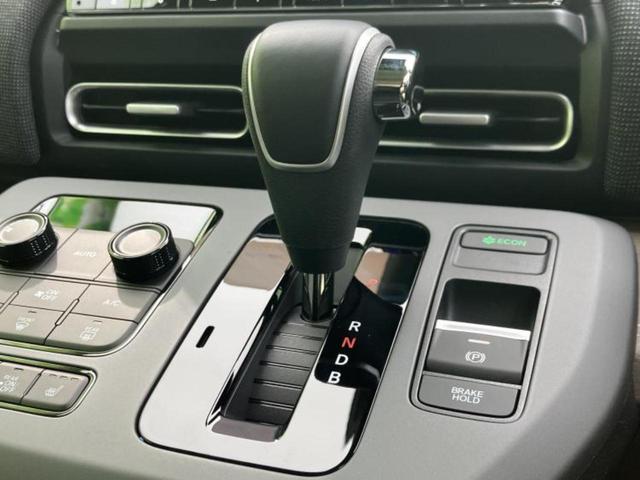 フリード ｅＨＥＶエアーＥＸ　保証書／純正　１１インチ　ナビ／ホンダセンシング／両側電動スライドドア／シートヒーター　前席／車線逸脱防止支援システム／シート　ハーフレザー／登録済未使用車／ヘッドランプ　ＬＥＤ／ＵＳＢジャック（18枚目）