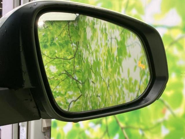 ノア ハイブリッドＳ－Ｚ　保証書／ディスプレイオーディオ＋ナビ１０．５インチ／フリップダウンモニター　純正　１３．２インチ／トヨタセーフティセンス／両側電動スライドドア／シートヒーター　前席　衝突被害軽減システム　バックカメラ（36枚目）