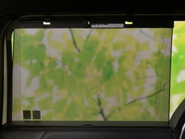 ノア ハイブリッドＳ－Ｚ　保証書／ディスプレイオーディオ＋ナビ１０．５インチ／フリップダウンモニター　純正　１３．２インチ／トヨタセーフティセンス／両側電動スライドドア／シートヒーター　前席　衝突被害軽減システム　バックカメラ（37枚目）