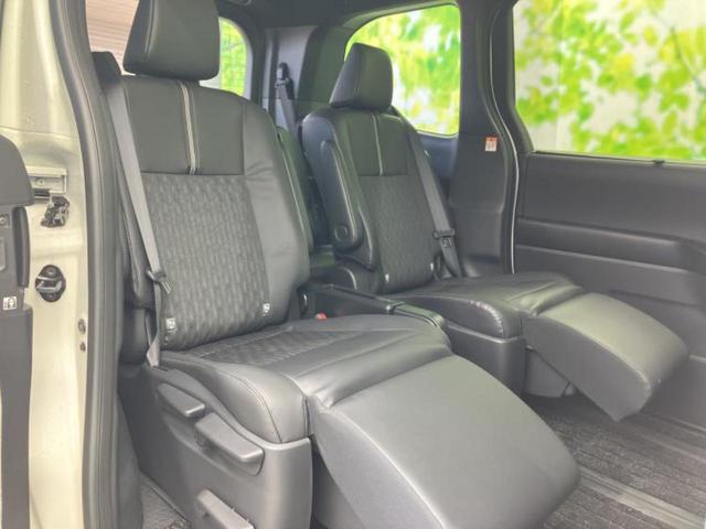 ノア ハイブリッドＳ－Ｚ　保証書／ディスプレイオーディオ＋ナビ１０．５インチ／フリップダウンモニター　純正　１３．２インチ／トヨタセーフティセンス／両側電動スライドドア／シートヒーター　前席　衝突被害軽減システム　バックカメラ（42枚目）