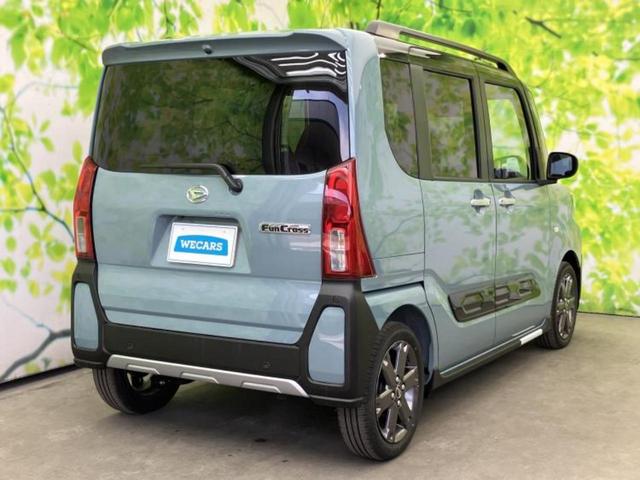 タント ファンクロスターボ　保証書／ディスプレイオーディオ９インチ／スマートアシスト（トヨタ・ダイハツ）／両側電動スライドドア／シートヒーター　前席／車線逸脱防止支援システム／届出済未使用車／ヘッドランプ　ＬＥＤ　ターボ　ＴＶ（3枚目）