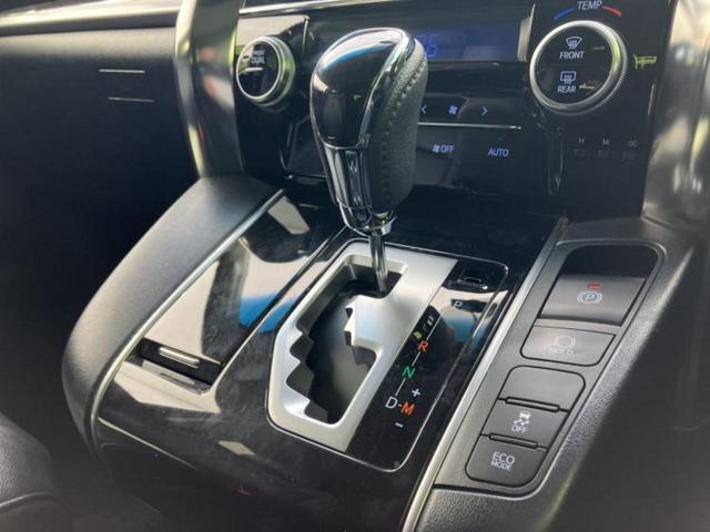 アルファード Ｓ　新品タイヤ／純正　１０インチ　メモリーナビ／フリップダウンモニター　純正　１２．１インチ／トヨタセーフティセンス／両側電動スライドドア／車線逸脱防止支援システム／ドライブレコーダー　前後　バックカメラ（25枚目）