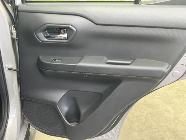 ハイブリッドＺ　新品タイヤ／ディスプレイオーディオ９インチ／衝突安全装置／シートヒーター／車線逸脱防止支援システム／ヘッドランプ　ＬＥＤ／ＵＳＢジャック／Ｂｌｕｅｔｏｏｔｈ接続／ＥＢＤ付ＡＢＳ（画像18）