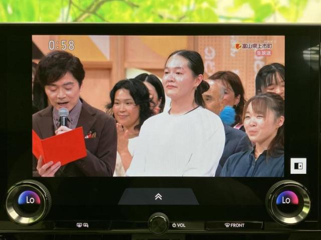 ＮＸ３５０ｈ　Ｆスポーツ　新品タイヤ／保証書／ディスプレイオーディオ＋ナビ／デジタルインナーミラー／衝突安全装置／シートエアコン／パノラミックビューモニター／車線逸脱防止支援システム／シート　フルレザー／電動バックドア（画像11）