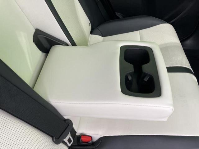 ＮＸ３５０ｈ　Ｆスポーツ　新品タイヤ／保証書／ディスプレイオーディオ＋ナビ／デジタルインナーミラー／衝突安全装置／シートエアコン／パノラミックビューモニター／車線逸脱防止支援システム／シート　フルレザー／電動バックドア（画像32）