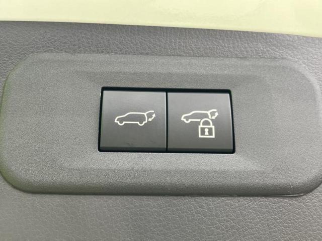 ＮＸ３５０ｈ　Ｆスポーツ　新品タイヤ／保証書／ディスプレイオーディオ＋ナビ／デジタルインナーミラー／衝突安全装置／シートエアコン／パノラミックビューモニター／車線逸脱防止支援システム／シート　フルレザー／電動バックドア（画像39）