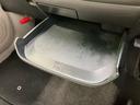 Ｓ　保証書／ＥＢＤ付ＡＢＳ／禁煙車／エアバッグ　運転席／エアバッグ　助手席／エアバッグ　サイド／衝突安全ボディ／パワーウインドウ／オートライト／エアバッグ　カーテン／マニュアルエアコン／取扱説明書（26枚目）