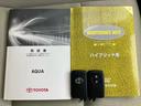 Ｓ　新品タイヤ／純正　ＳＤナビ／シートヒーター　前席／ヘッドランプ　ＨＩＤ／ＥＴＣ／ＥＢＤ付ＡＢＳ／横滑り防止装置／アイドリングストップ／バックモニター／ワンセグＴＶ／エアバッグ　運転席　バックカメラ（28枚目）