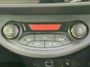 操作しやすいエアコンパネル。温度調整や風量調節で、車内を快適な空間に保ちます。快適なドライブをサポートします。