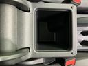 小物を整理整頓できる収納スペース。スマートフォンや財布などを入れて、車内をすっきりさせることができます。使い勝手も考慮された設計です。