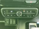 快適な車内空間を保つエアコンコントロール。温度や風量を調整し、快適なドライブをサポートします。操作も簡単で、すぐに使いこなせます。