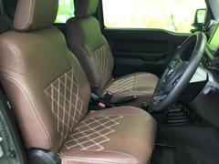 「この車の写真をもっと見たい」「状態が気になる」「この装備はついている？」どんな小さな疑問でもお気軽にお問い合わせください！ 4