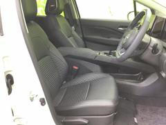 「この車の写真をもっと見たい」「状態が気になる」「この装備はついている？」どんな小さな疑問でもお気軽にお問い合わせください！ 4